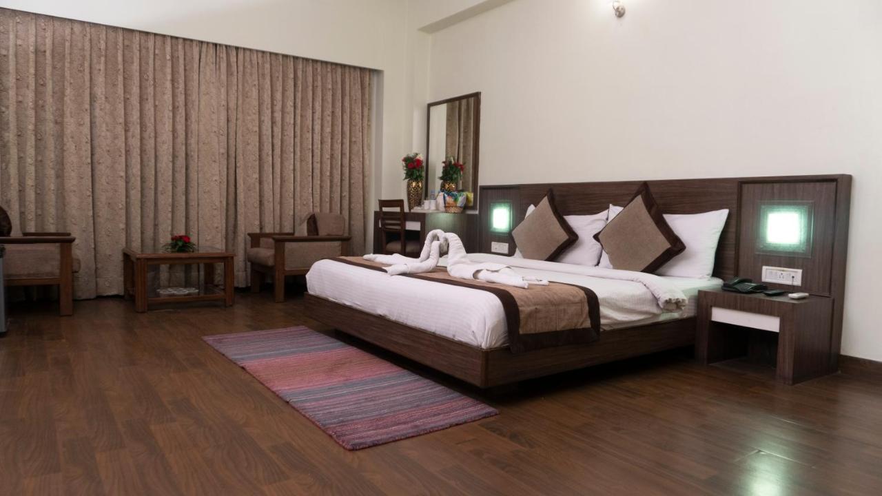 Mg Regency Hotel Baddi Exterior photo